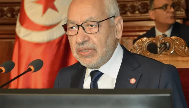 من داخل السجن: الغنوشي يعلن إضرابًا عن الطعام