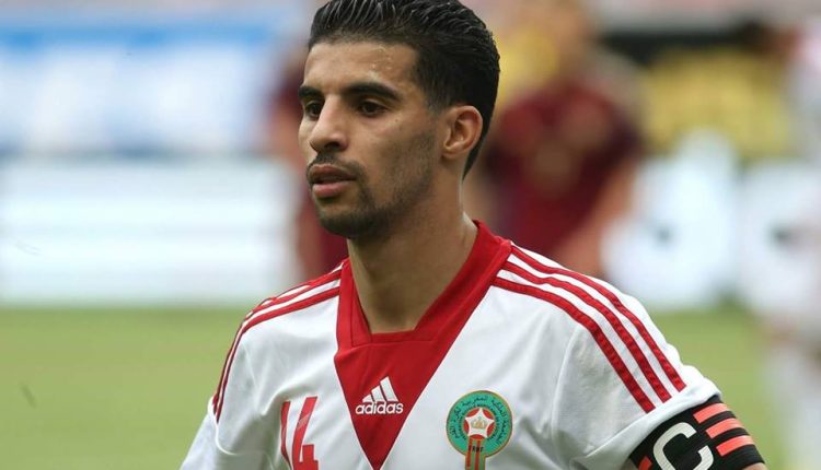 مبارك بوصوفة يخوض تجربته الأولى في التدريب من بوابة فريق “إيندرلخت آلست” البلجيكي