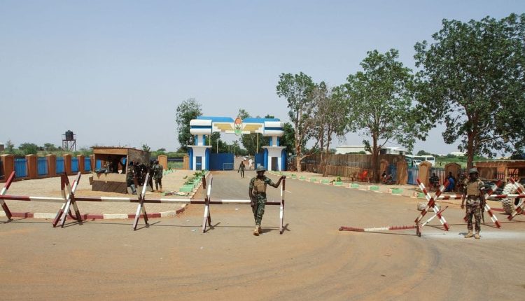 القوات الفرنسية ستنسحب من النيجر هذا الأسبوع