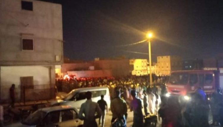 فتح بحث قضائي بعد وفاة شخص وإصابة ثلاثة آخرين نتيجة إطلاق مقذوفات متفجرة بالسمارة (بلاغ)