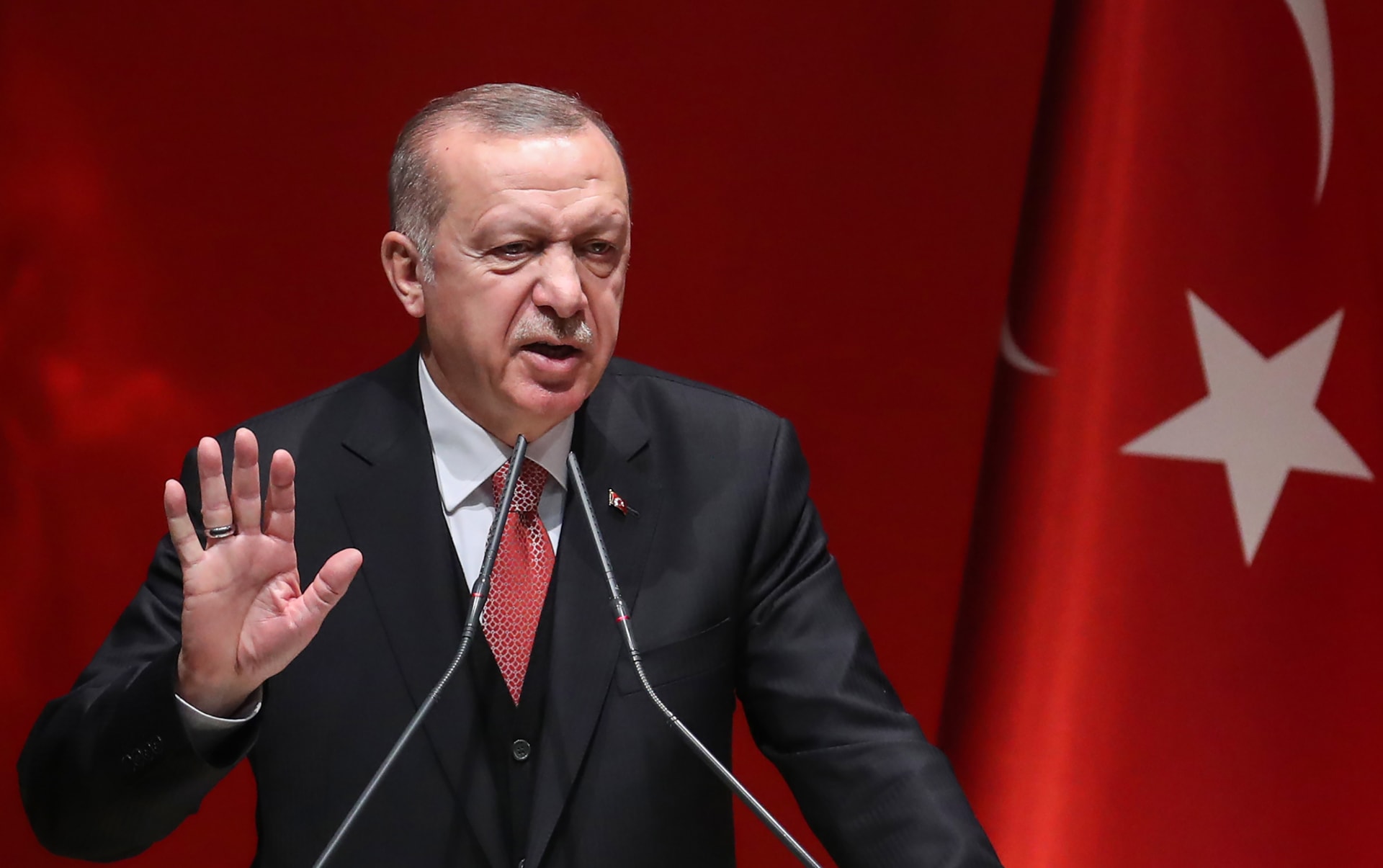 أردوغان: “ليس لحماس مصلحة في احتجاز المدنيين كرهائن”