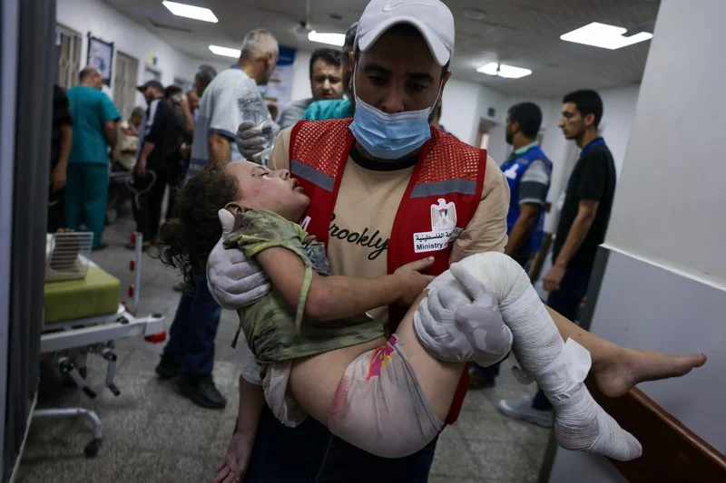 أليمًا، تم إغلاق 18 مستشفى في قطاع غزة.