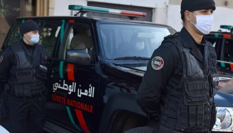 قوات الشرطة تنفذ عملية ضد الإرهاب في مدينة الداخلة