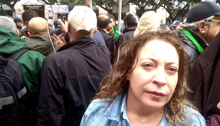 الجزائر تحكم بالسجن لناشطة بـ 10 سنوات في غيابها