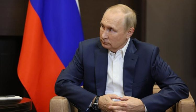 بوتين يتعهد بالاستمرار في دعم غزة بالمساعدات.