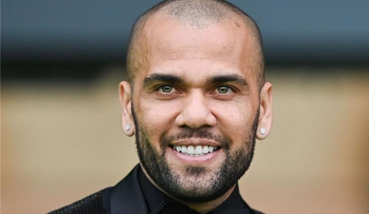 حقيقة انتحار اللاعب داني ألفيس