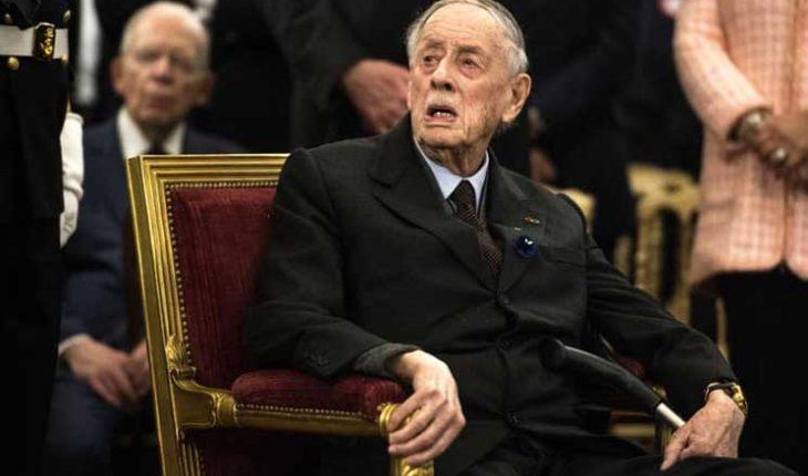 فرنسا.. وفاة فيليب ديغول عن عمر 102 سنة