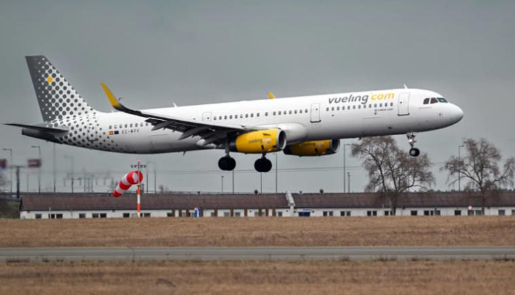 موظفي أمن الطيران في ألمانيا يضربون عن العمل