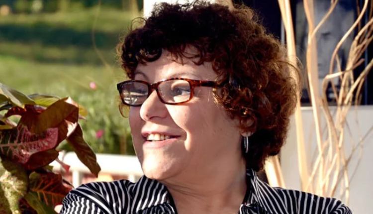 وفاة الإعلامية والسيناريست فاطمة الوكيلي