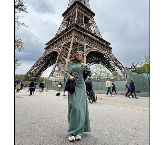 فرنسي يبصق على مغربية بسبب حجابها