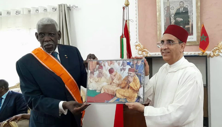 توشيح السفير السابق لتشاد بالمغرب بالوسام العلوي