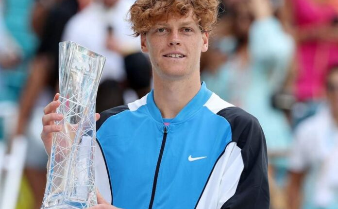 سينر يتوج بلقب ميامي ويزيح ألكاراز من وصافة الترتيب العالمي