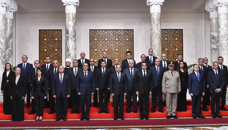 الحكومة المصرية الجديدة تؤدي اليمين الدستورية أمام رئيس البلاد
