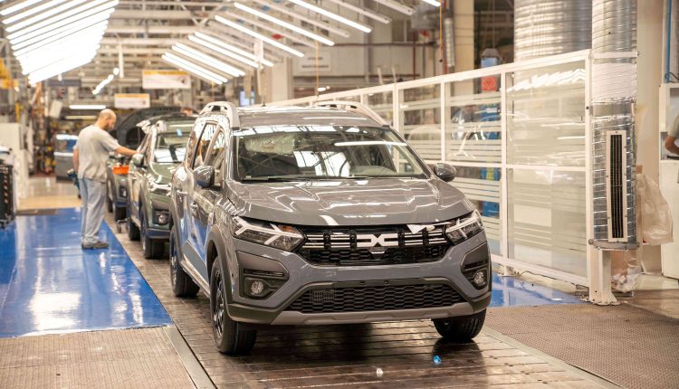 Jogger sur Ligne de fabrication Usine Renault Group Tanger_2