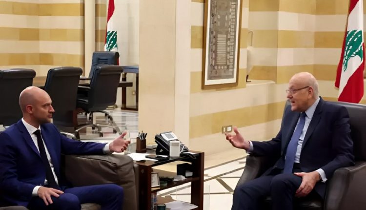 لنان في باريس