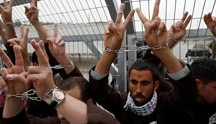 الكشف عن أسماء 200 أسير فلسطيني يُفرج عنهم اليوم