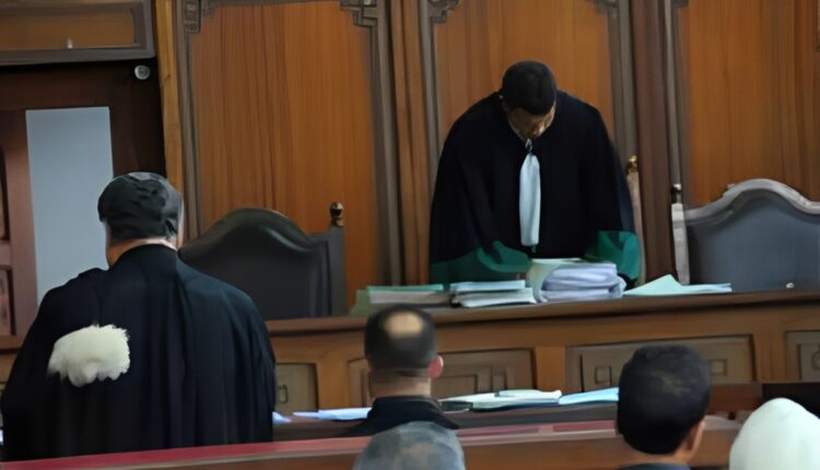 مسؤول قضائي يوضح... لا علاقة بين "تعليق إلكتروني" والحكم بسجن طالب 7 سنوات