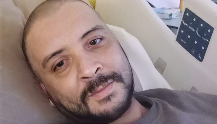 وفاة الناشط السابق في حركة 20 فبراير "أسامة الخليفي" بعد معاناة مع مرض السرطان