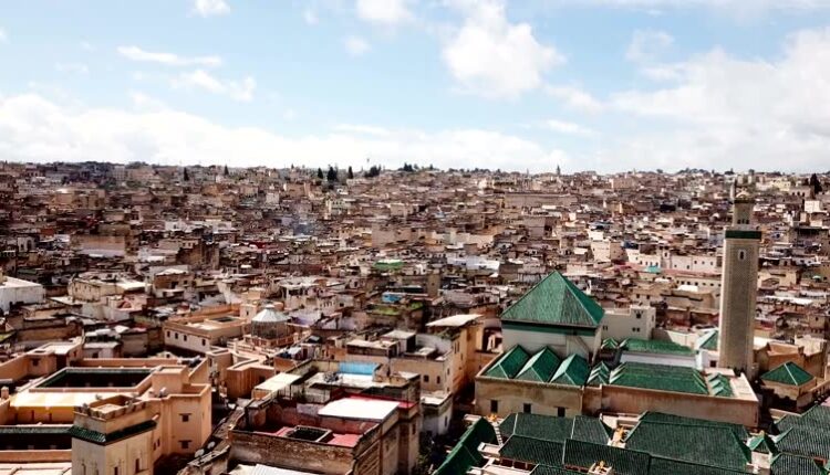فاس: الحاجة إلى إعلام مسؤول في ظل الأجندات السياسية