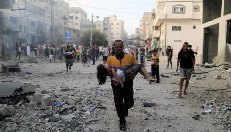 غارات إسرائيلية على غزة تخلف 37 قتيلاً وعشرات الجرحى