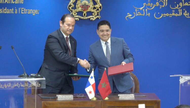 وزير الشؤون الخارجية والتعاون الإفريقي والمغاربة المقيمين بالخارج، ناصر بوريطة، و وزير خارجية جمهورية بنما، خافيير مارتينيز-آتشا فاسكيز