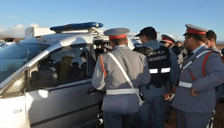 دراركة.. توقيف ثلاث مشتبه في تورطهم في رشق حافلة بالحجارة بينهما قاصران