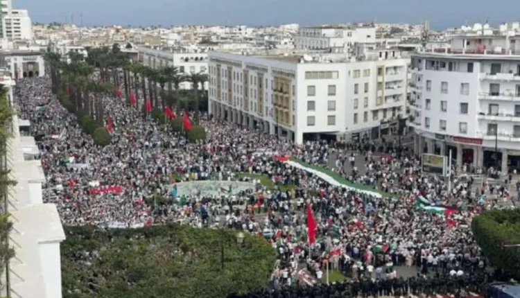 مسيرة شعبية ضخمة بالرباط تنديدا بالعدوان على غزة