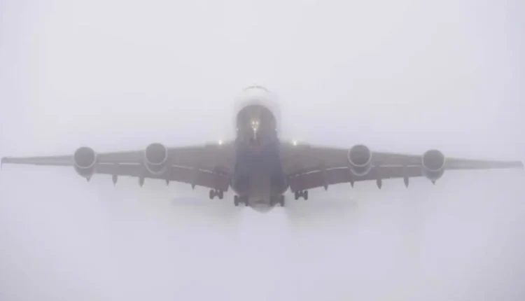 الضباب الكثيف يغير مسار طائرة قادمة من باريس نحو مطار مراكش المنارة