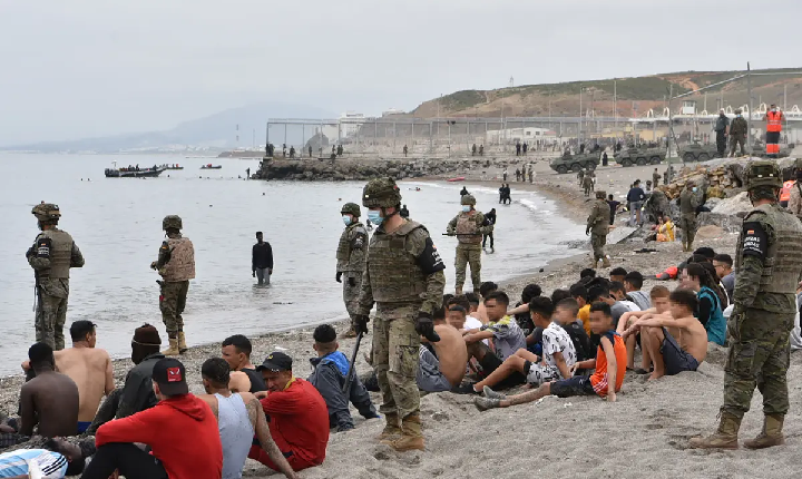 إسبانيا والمغرب يتفقان على إعادة الأشخاص الذين دخلوا سبتة بطريقة غير شرعية
