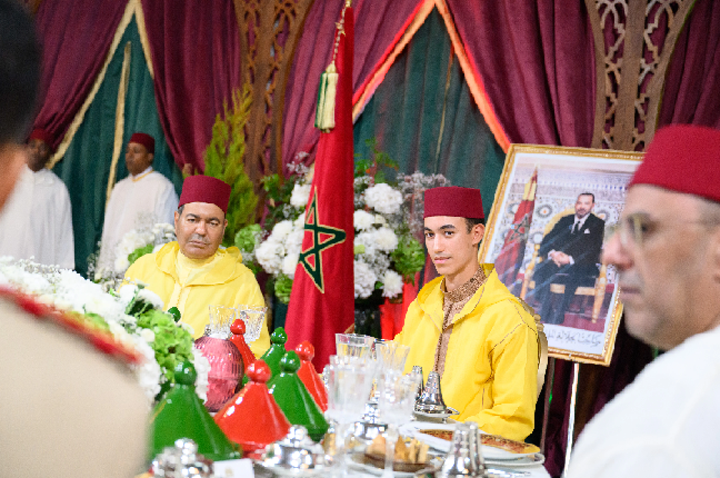 رئيس الحكومة يقيم مأدبة غداء بحضور صاحب السمو الملكي ولي العهد الأمير مولاي الحسن وصاحب السمو الملكي الأمير مولاي رشيد