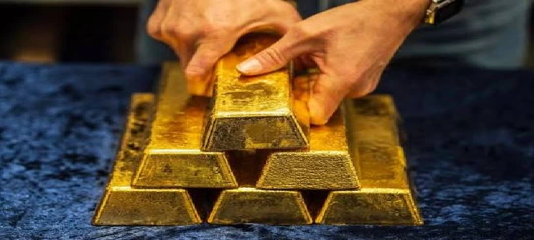 تراجع أسعار الذهب وسط مخاوف إغلاق مضيق هرمز